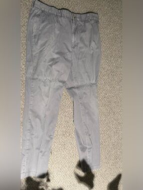 Vineyard Vines Men’s Chino Pants in Light Gray